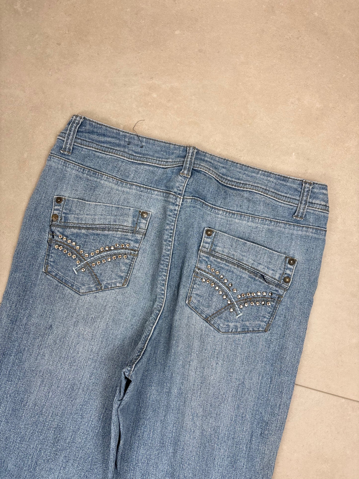 2000s Vintage Mid Waist Flared Jeans · M