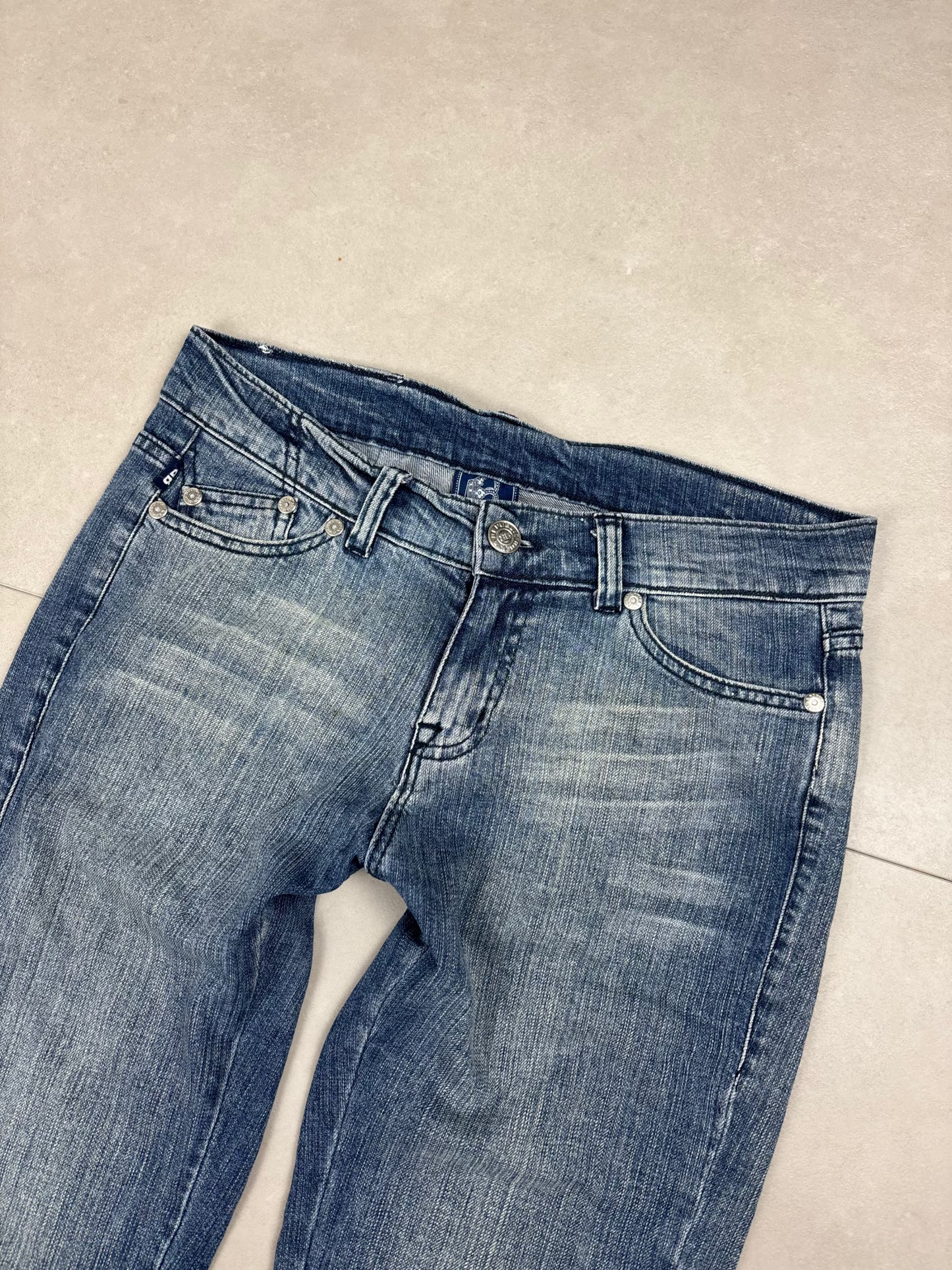 Victoria Beckham Low Waist Straight-Leg Bootcut Jeans Blau · W30