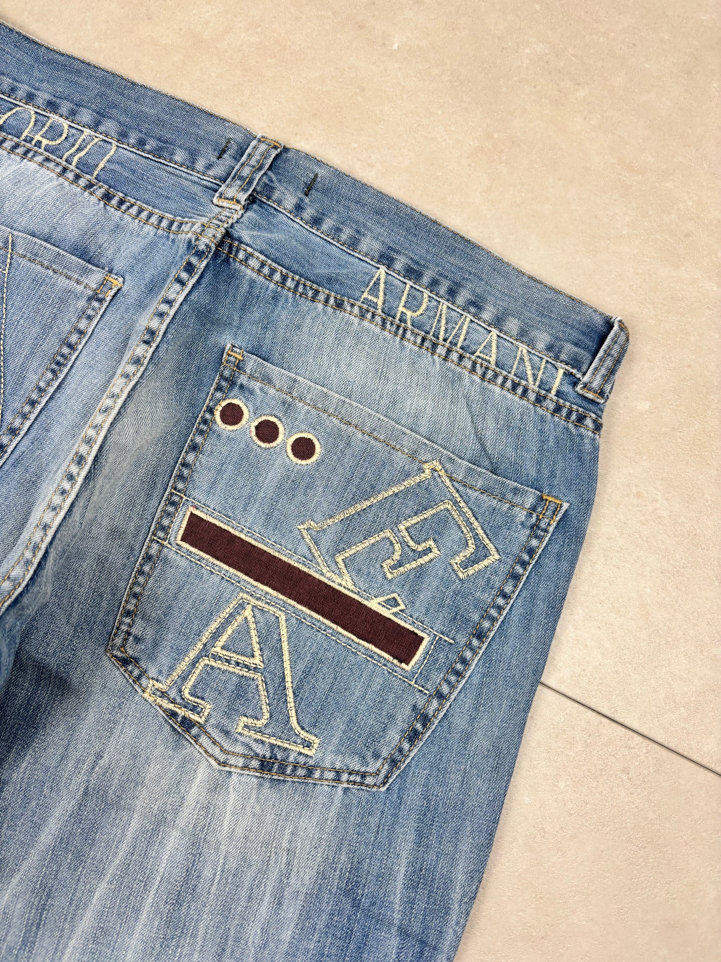 Emporio Armani Big Print Straight Leg / Baggy Jeans · M