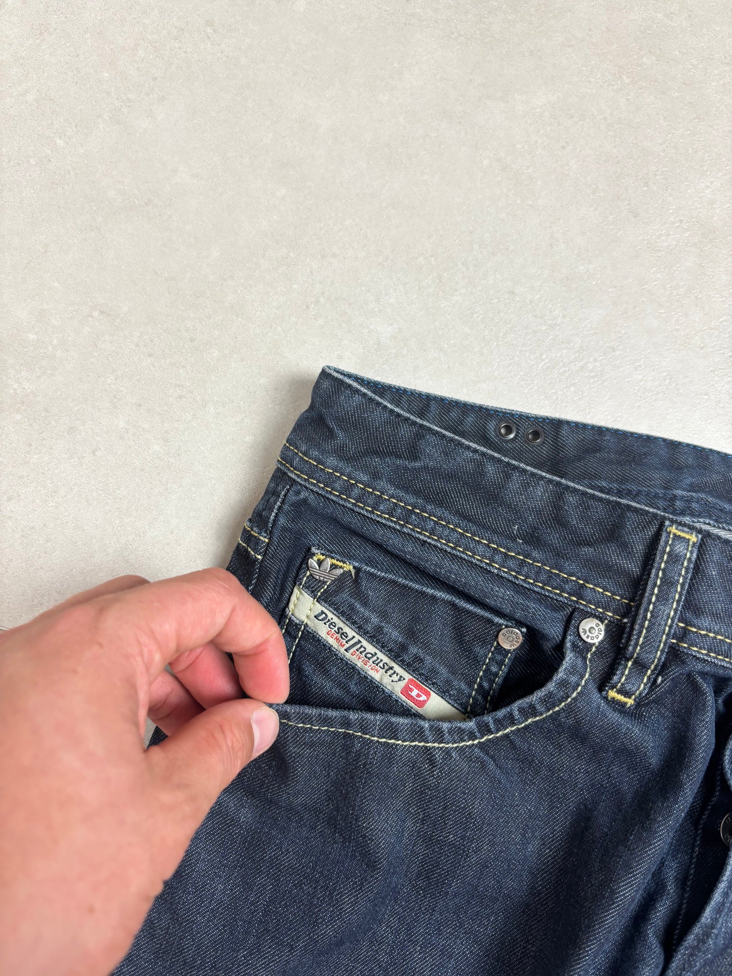 Diesel × Adidas Adi-Larkee Jeans Selten · W29