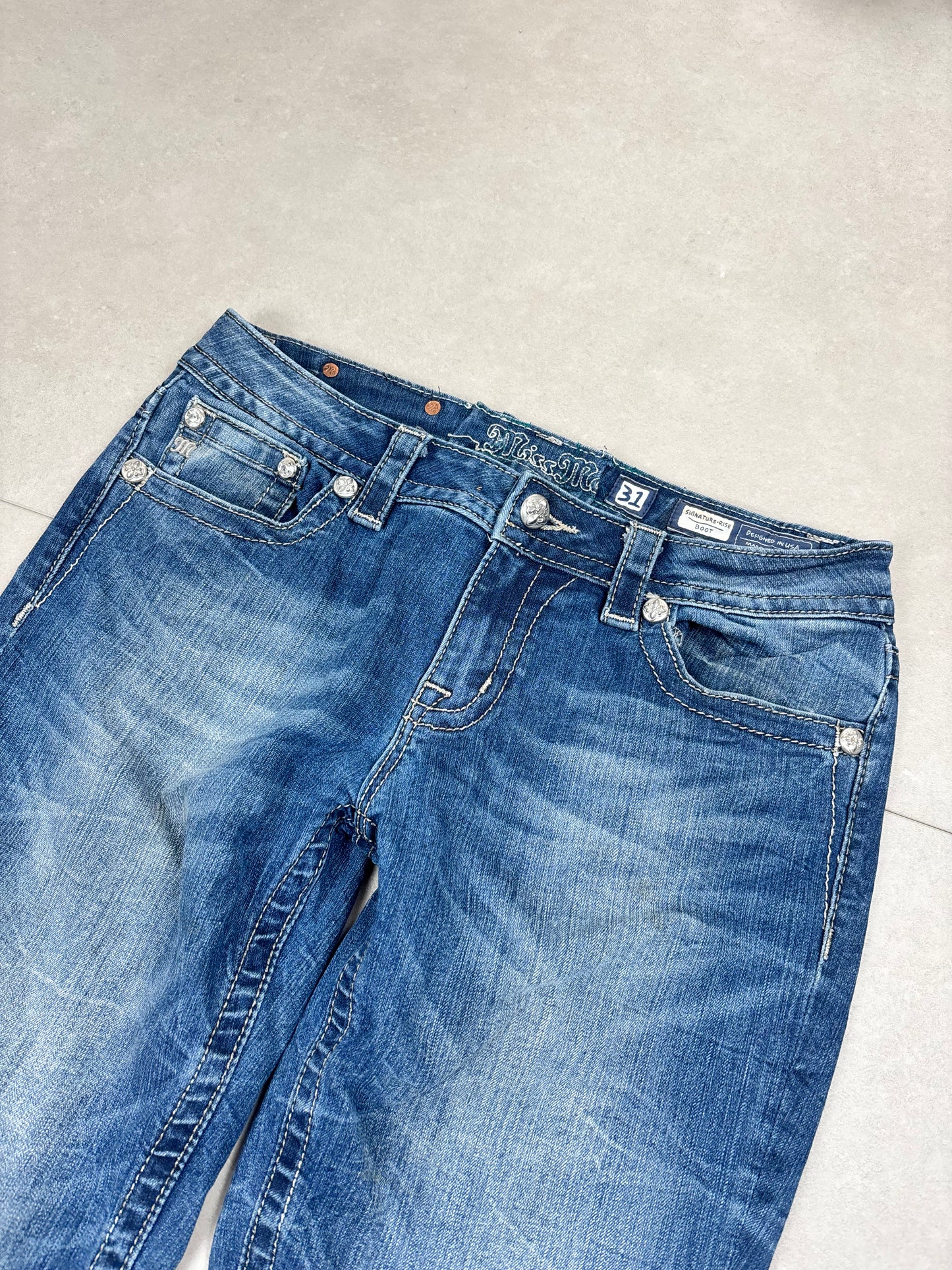 Miss Me Low-Mid Waist Bootcut Flared Jeans · M