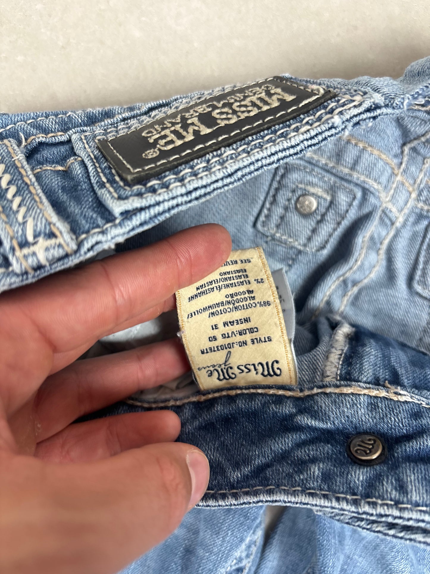 Miss Me Low Waist Straight Leg Jeans · W28