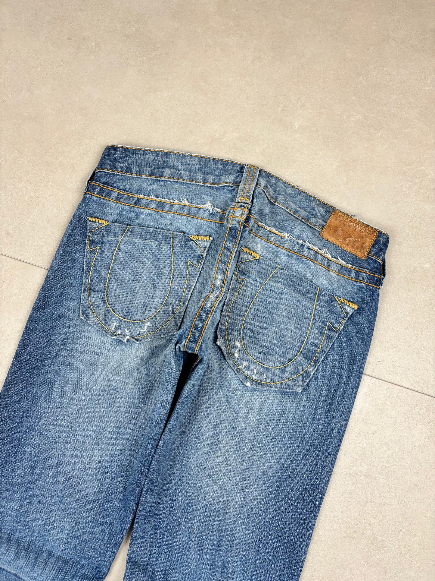 True Religion Low Waist Flare Bootcut Jeans · W27