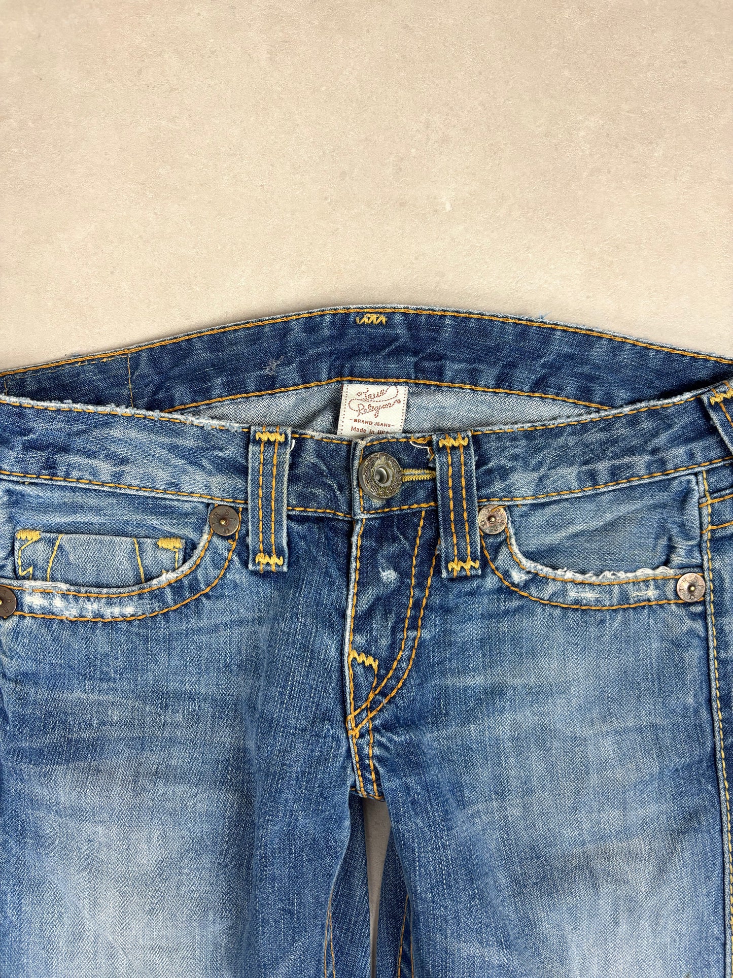 True Religion Low Waist Flare Bootcut Jeans · W27