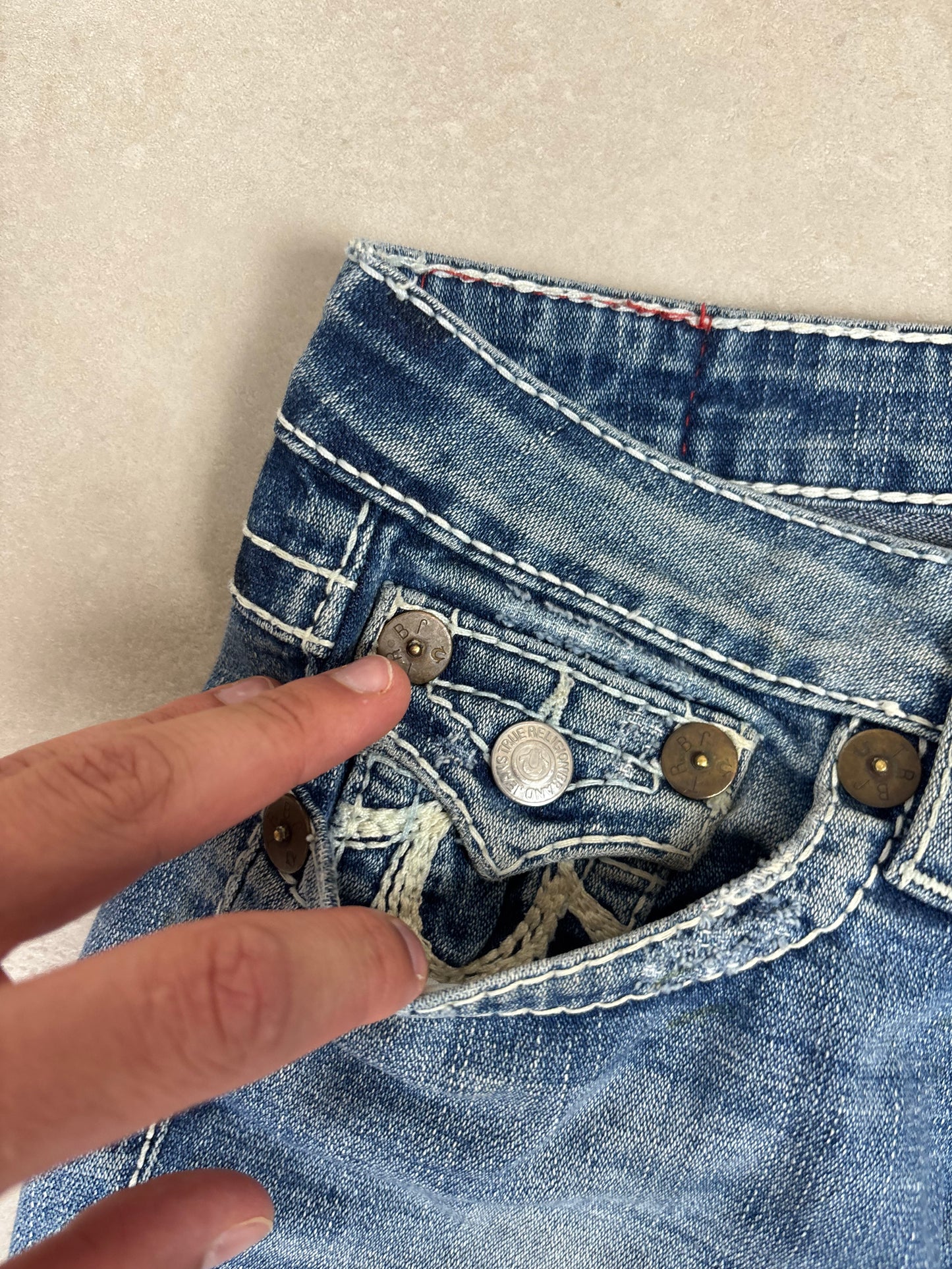 True Religion Flare Low Waist Bootcut Jeans · W25