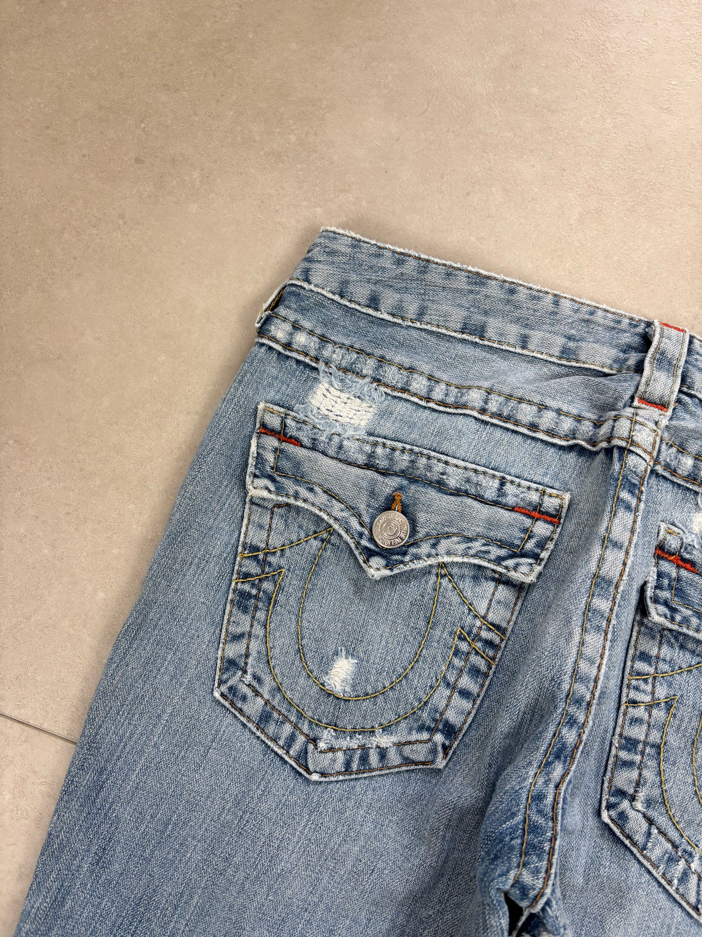 True Religion Ripped Low Waist Flare Jeans Blau · W31